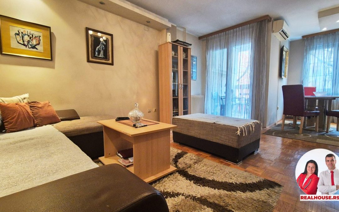 Trosoban porodičan stan na Novom Naselju u Tozinom sokaku