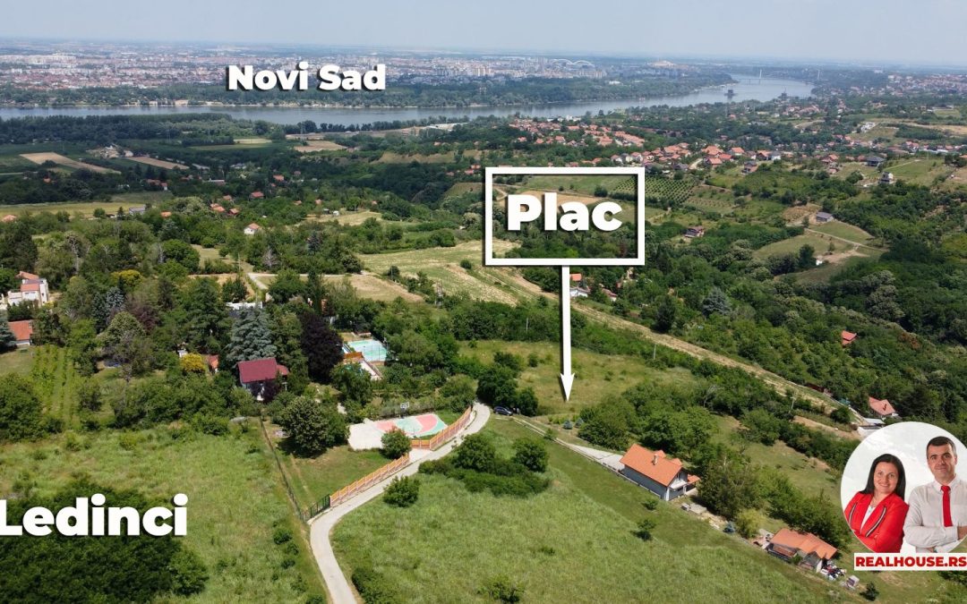 Plac u Ledincima sa pogledom na Novi Sad