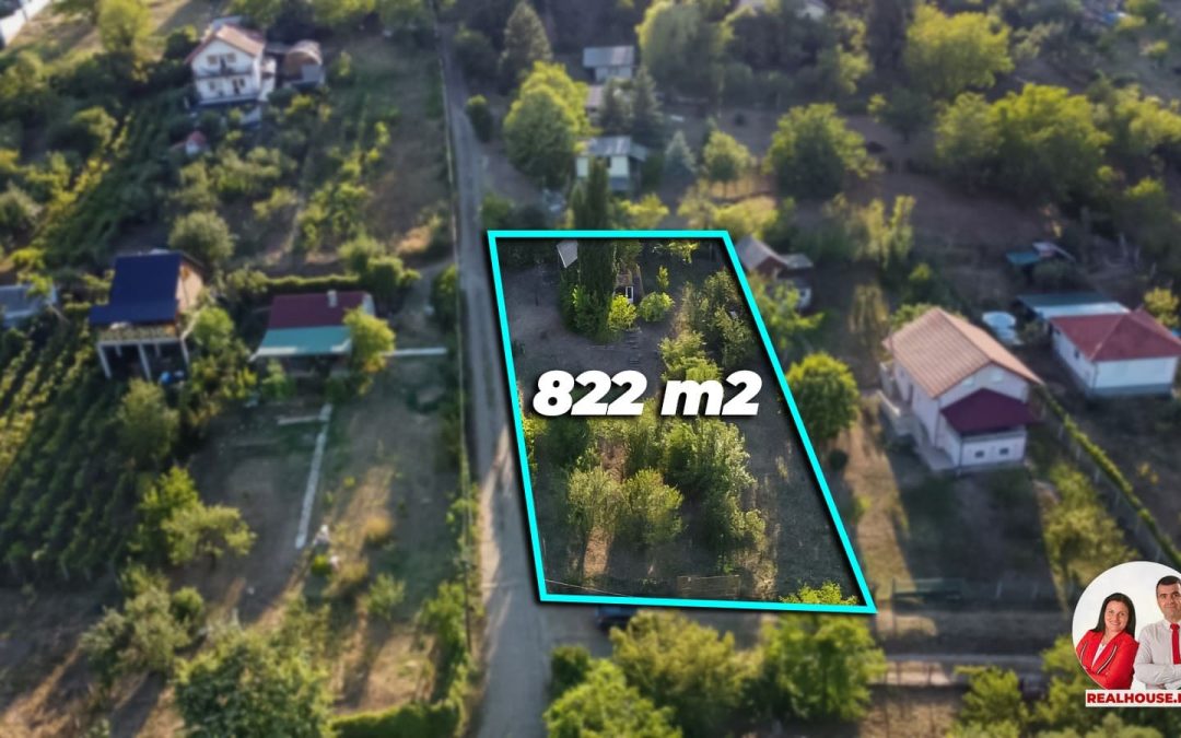 Plac na Popovici sa uknjiženom vikend kućom
